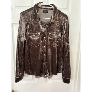 Oat velvet snap up women's top with pearl snap size medium Brown Boho